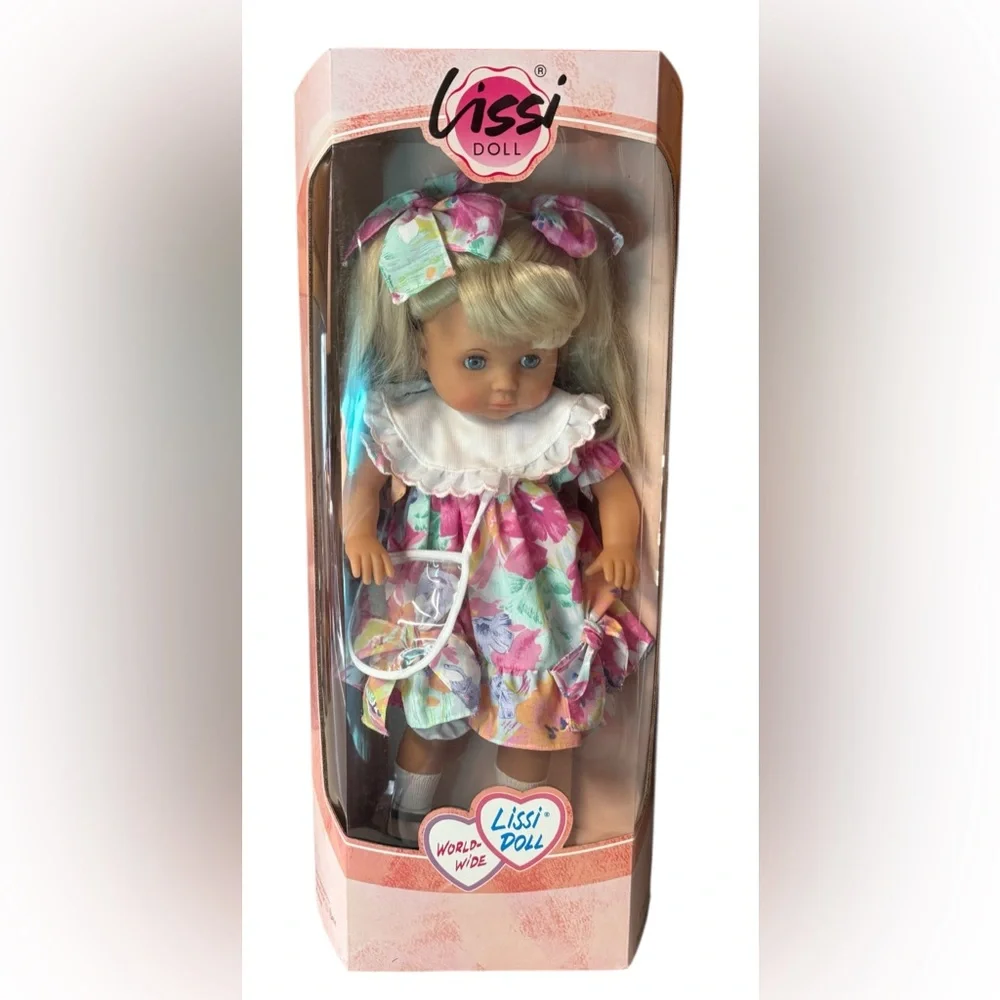 NIB  Unique Lissi Doll 